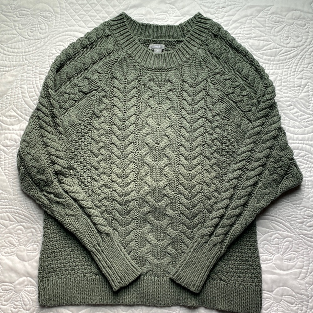 Aerie Women’s XS Cable knit crew neck Sweater